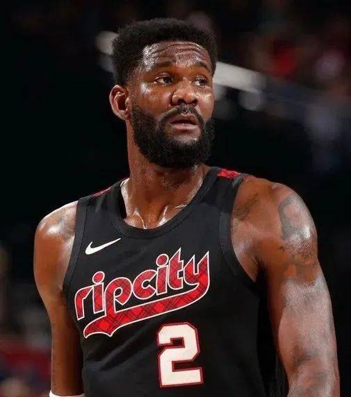 墨西哥男篮横扫火箭，艾顿送出助攻