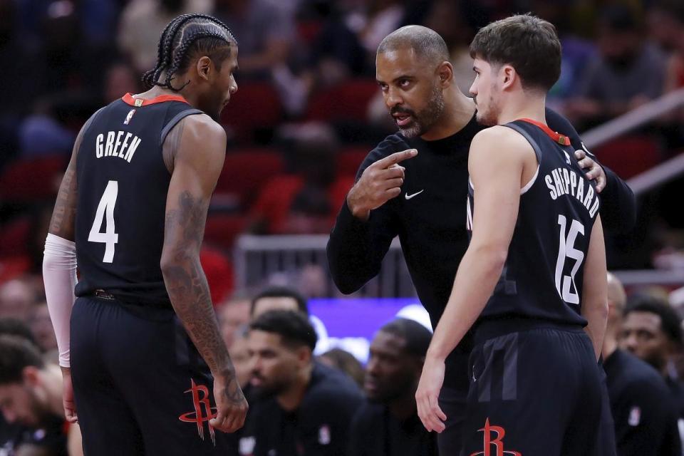 雄鹿B队鏖战尼克斯，乔治爆发神勇