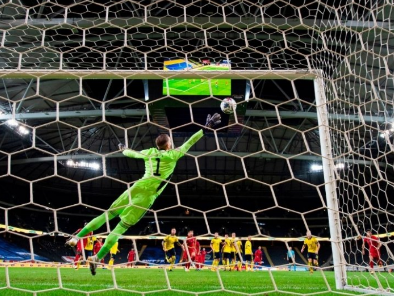 日本队鏖战瑞典队,奥恰洛夫点燃赛场 日本队鏖战瑞典队,奥恰洛夫点燃赛场