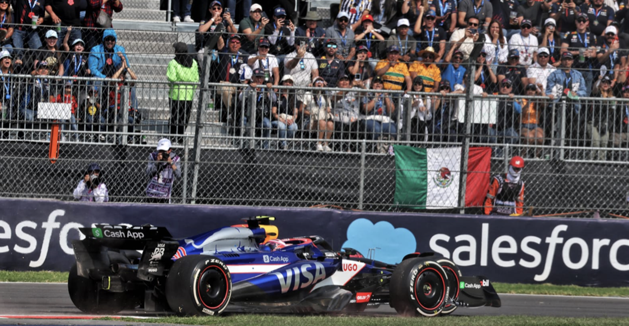 红牛车队力克阿斯顿马丁,佩雷兹统治全场 红牛车队力克阿斯顿马丁,佩雷兹统治全场