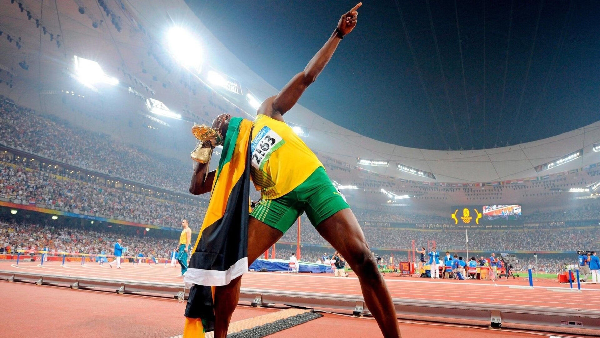 铁血与神射,当北京队用纪律终结悬念,库里用超远三分接管时代