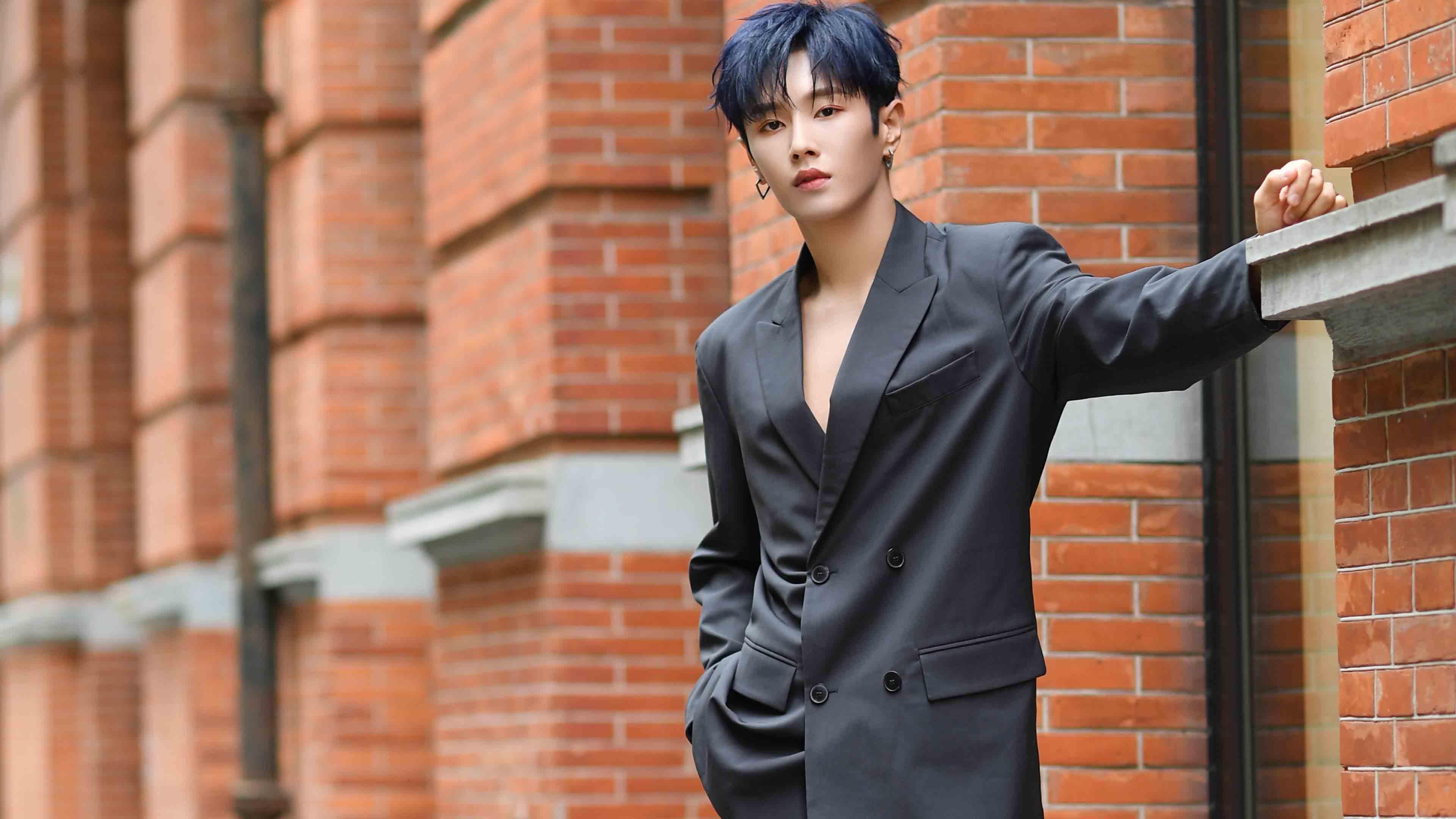 跨界制胜,从厄瓜多尔铁血防守到加维F1揭幕战的战术革命