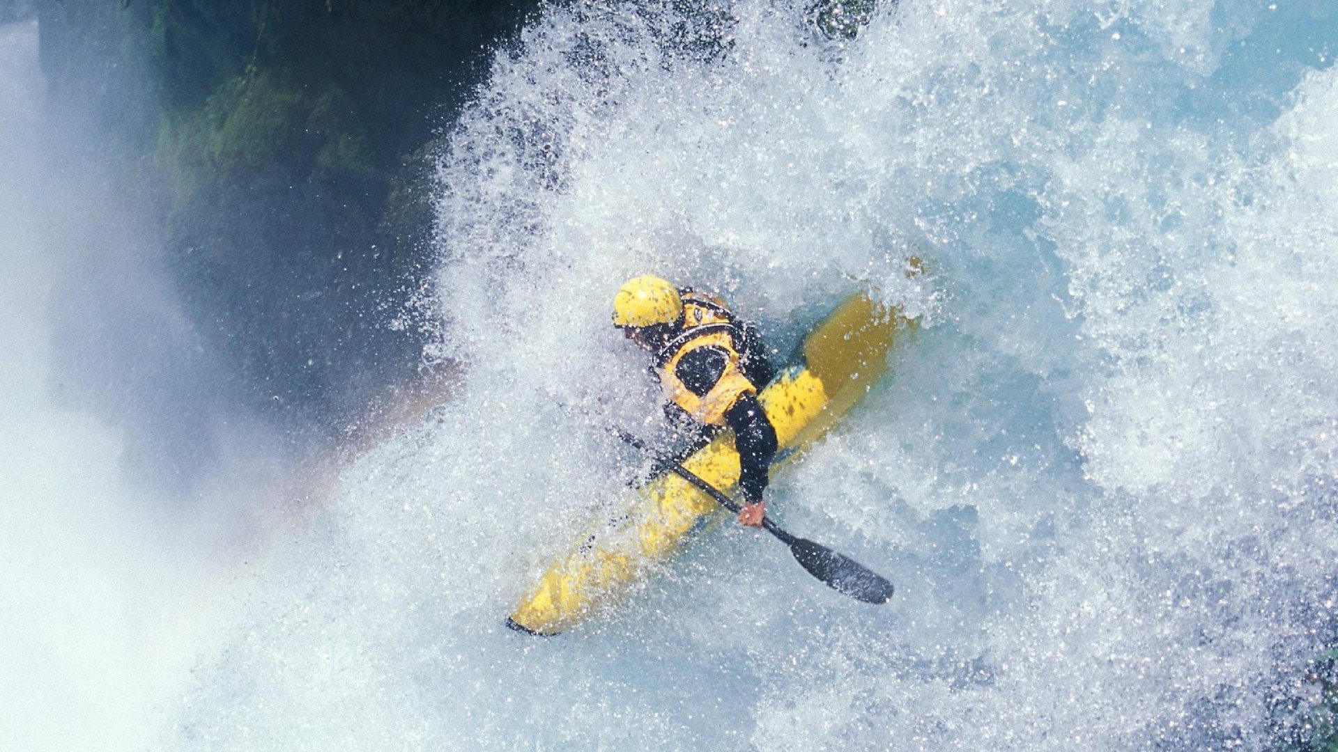 绿茵场与硬木地板的共鸣，卡塞米罗的双冠王之夜