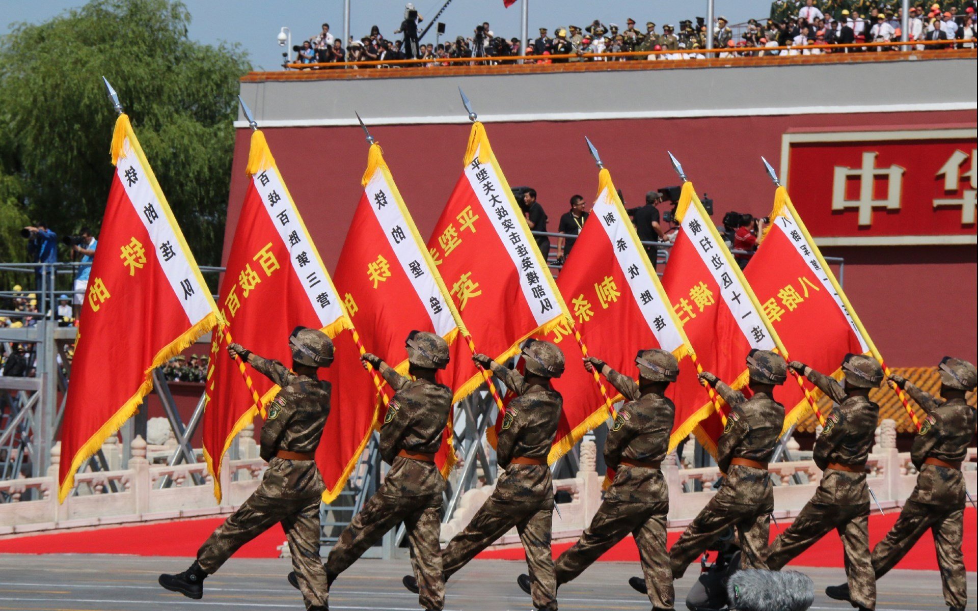 当平行宇宙的哨声响起，深圳队爆冷拿下骑士，小贾伦打出生涯代表作